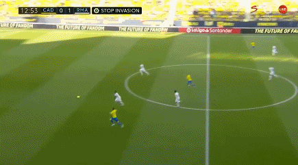 近百台赛车通过发车台，2025APRC／CRC龙游拉力赛盛大开幕！（近百台赛车燃擎驶过发车台，2025 APRC／CRC龙游拉力赛正式启幕！）