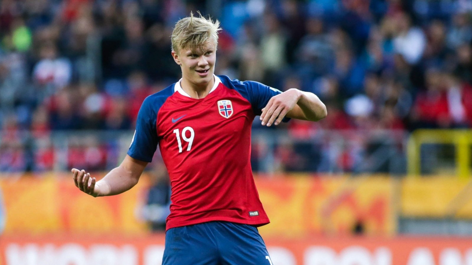 队报：巴黎在考虑引进一名右路后防多面手，有意埃里克-加西亚（队报：巴黎瞄准右路防线多面手，目标埃里克-加西亚）