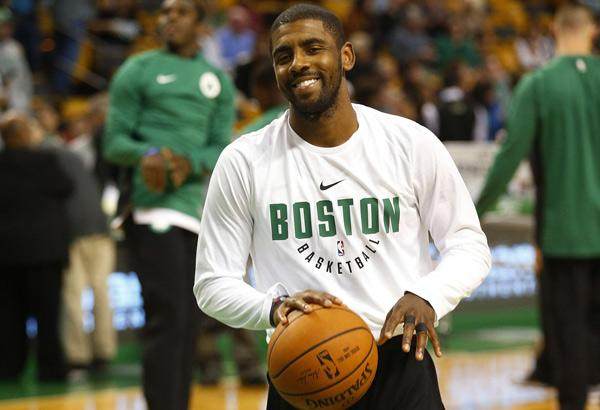 足球曝巴黎双星关系紧张，更衣室氛围引担忧（巴黎两巨星被指不和，更衣室氛围引发担忧）