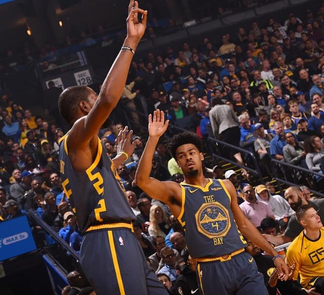 世体：巴萨已用长约锁定多名重要球员，下一个可能是费兰（世体：巴萨以长约锁定多名主力，费兰可能成为下一位）