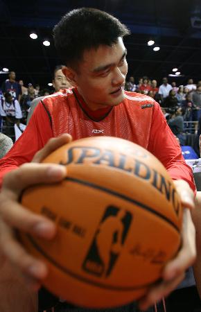 受伤的彭啸进入战上海U20的替补席，此前球员遭遇韧带损伤（曾遭韧带损伤，彭啸入选对阵上海U20替补名单）