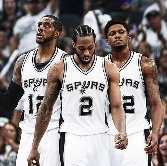 邮报：布莱顿有意租借贡萨洛，但皇马需评估队内前锋的情况（邮报：布莱顿寻租贡萨洛，皇马需先评估锋线储备）