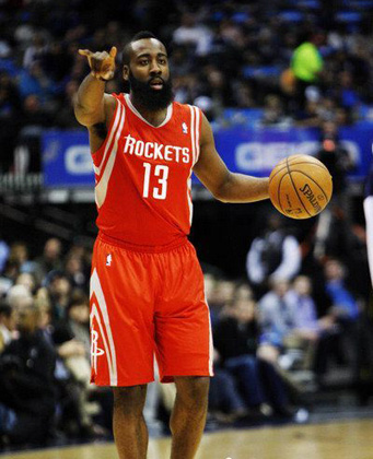 新鹏城vs成都：三外援PK四外援，韦世豪、杨明洋出战（新鹏城对阵成都：三外援迎四外援，韦世豪与杨明洋登场）