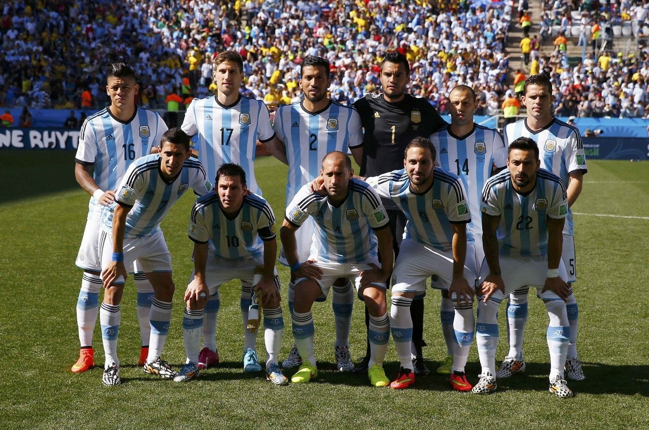 之后可能变阵？雷霆本赛季完全体首发合体4场比赛0胜4负一胜难求（雷霆或调整首发？本季完全体阵容4战皆负仍未开胡）