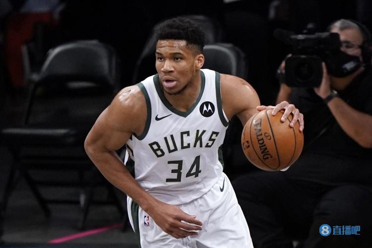 埃贝尔：拜仁已和卡尔续约至29年，他的盘带让我想起梅西（埃贝尔：卡尔与拜仁续约至2029年，他的过人让我想起梅西）