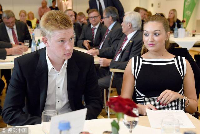 西班牙晋级美加墨世界杯，开启队史第17次世界杯之旅（西班牙锁定美加墨世界杯席位，踏上队史第17次世界杯征程）